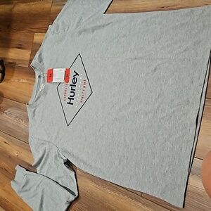 🆕 Men's Hurley long sleeve tee